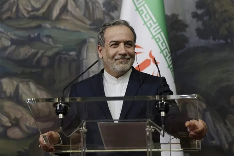 En la foto, el ministro de Asuntos Exteriores de Irán, Abbas Araghchi