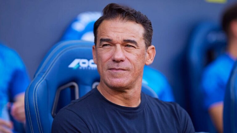 En la foto, Luis García Plaza