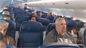 En la foto, avión semivacío en un vuelo entre Miami y La Habana