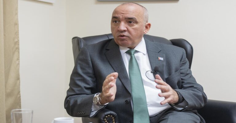 El castrismo se pone la soga al cuello