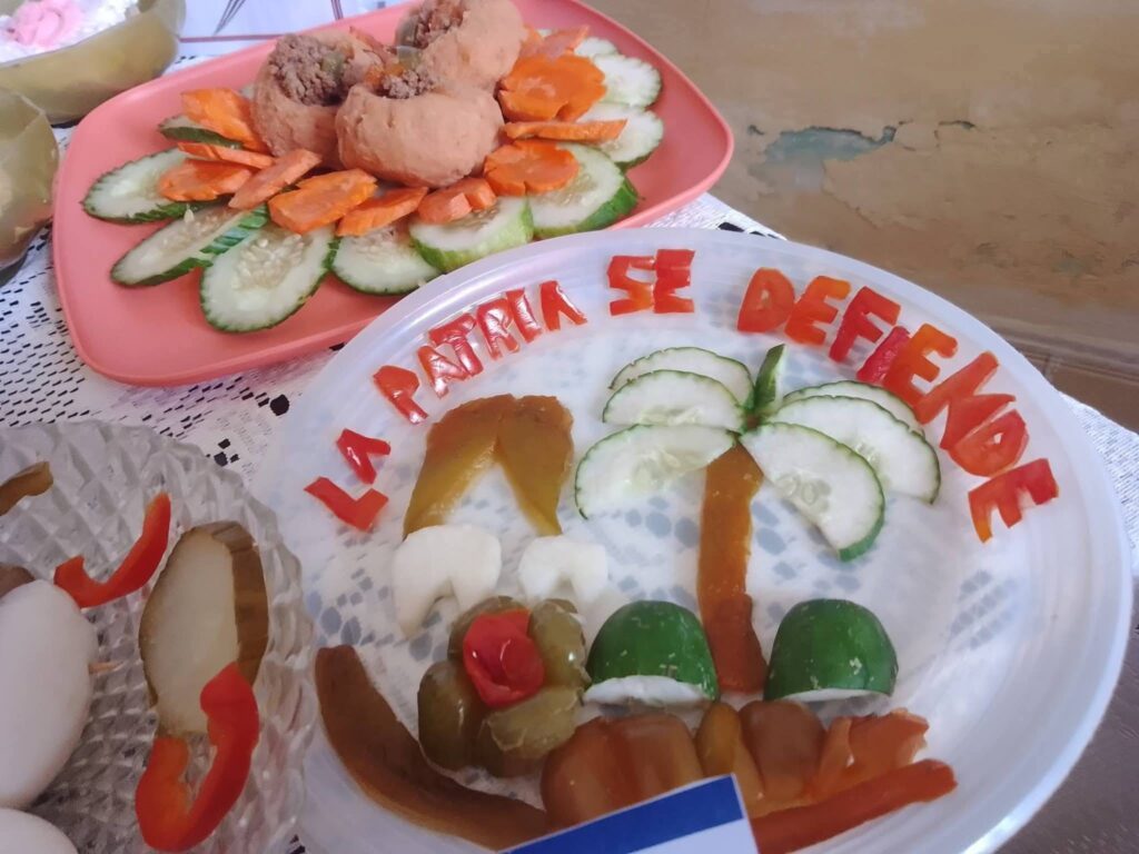 Cuando el plato es propaganda y el hambre no se puede decorar