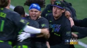 En la foto, el mexicano Jonathan Aranda celebra el triunfo ante Yankees