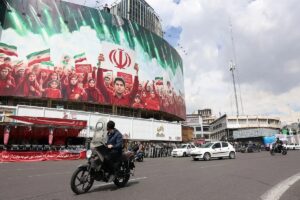 En la foto, Imagen del 6 de abril de una calle en Teherán