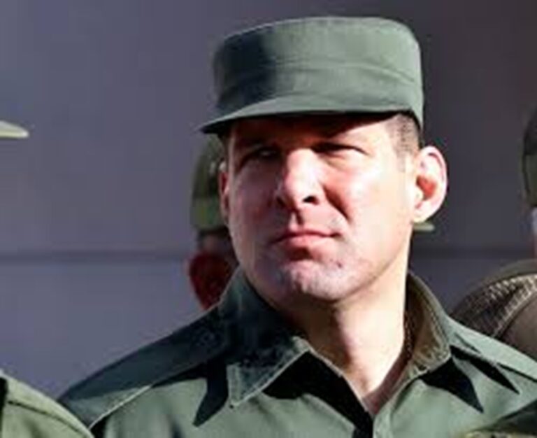 En a foto, El Cangrejo, el hombre que decide el destino de Cuba