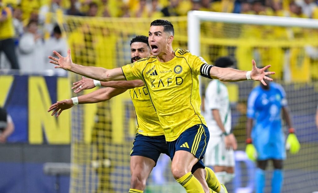En la foto, CR7 celebra su último gol con Al Nassr