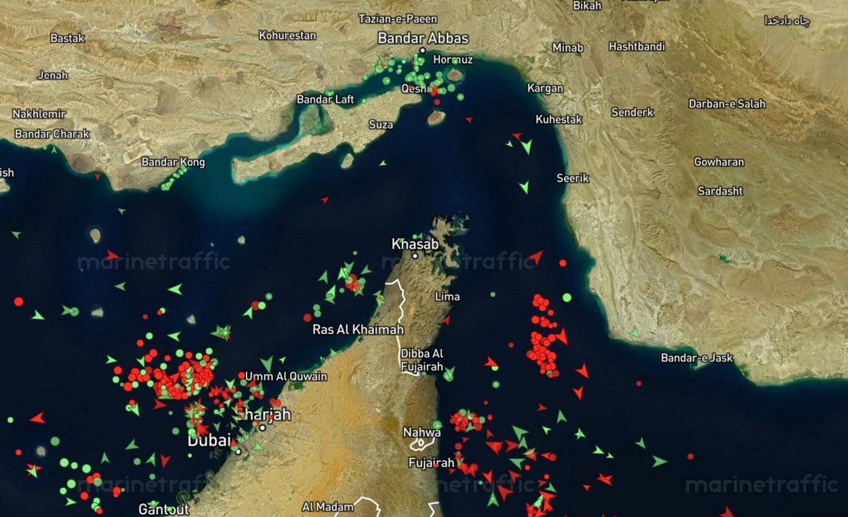 En la foto, el estrecho de Ormuz