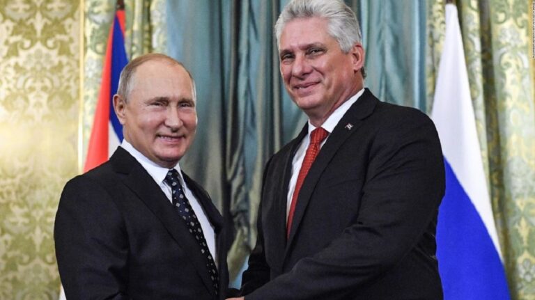 En la foto, Putin y Díaz-Canel