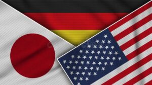 En la foto, las banderas de EEUU, Japón y Alemania