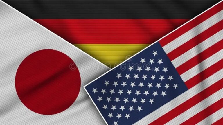 En la foto, las banderas de EEUU, Japón y Alemania