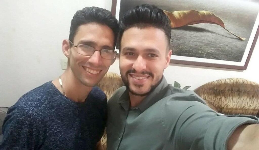 Vándalos sin vidrieras: la mentira del régimen que teme a los jóvenes 5 En la foto, los hermanos Martín Perdomo