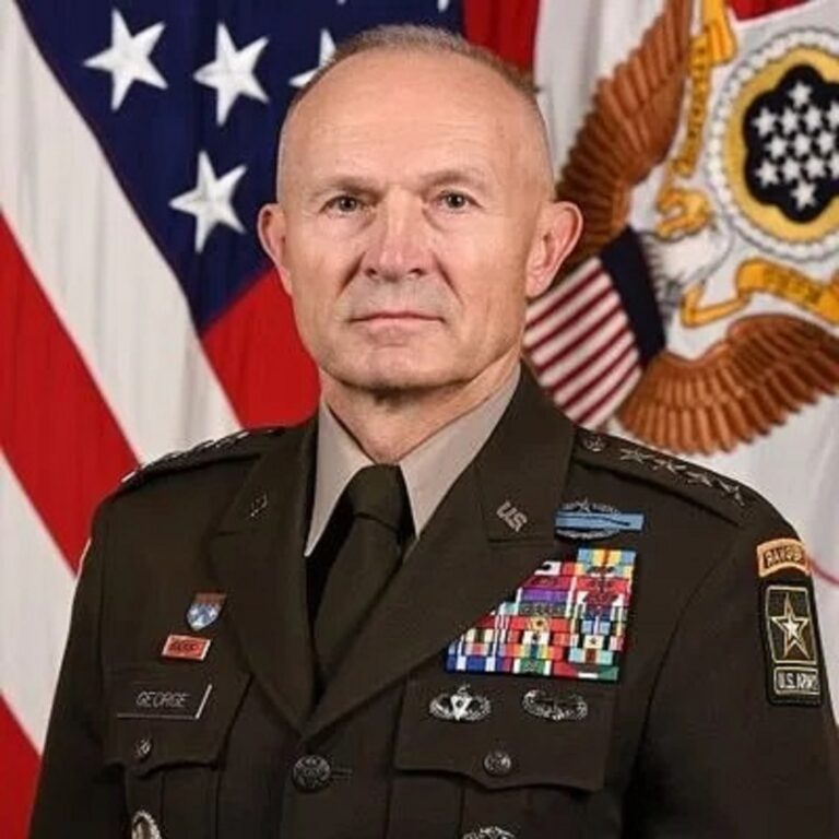 En la foto, el hasta ahora jefe del Estado Mayor de Estados Unidos, Randy George