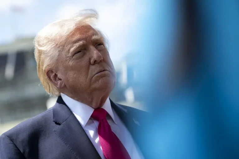 E la foto, el presidente Donald Trump