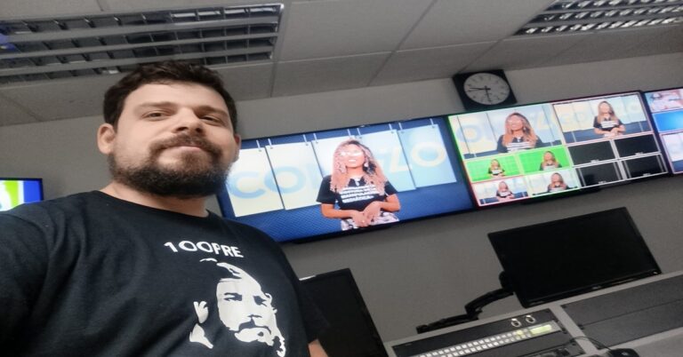 En la foto, los presentadores de ConFilo