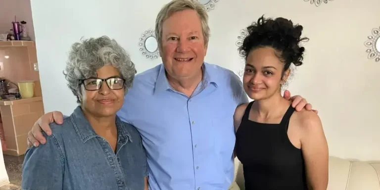 Diplomacia a pie de barrio: Mike Hammer rompe el cerco y descubre la Cuba que ya no tiene miedo