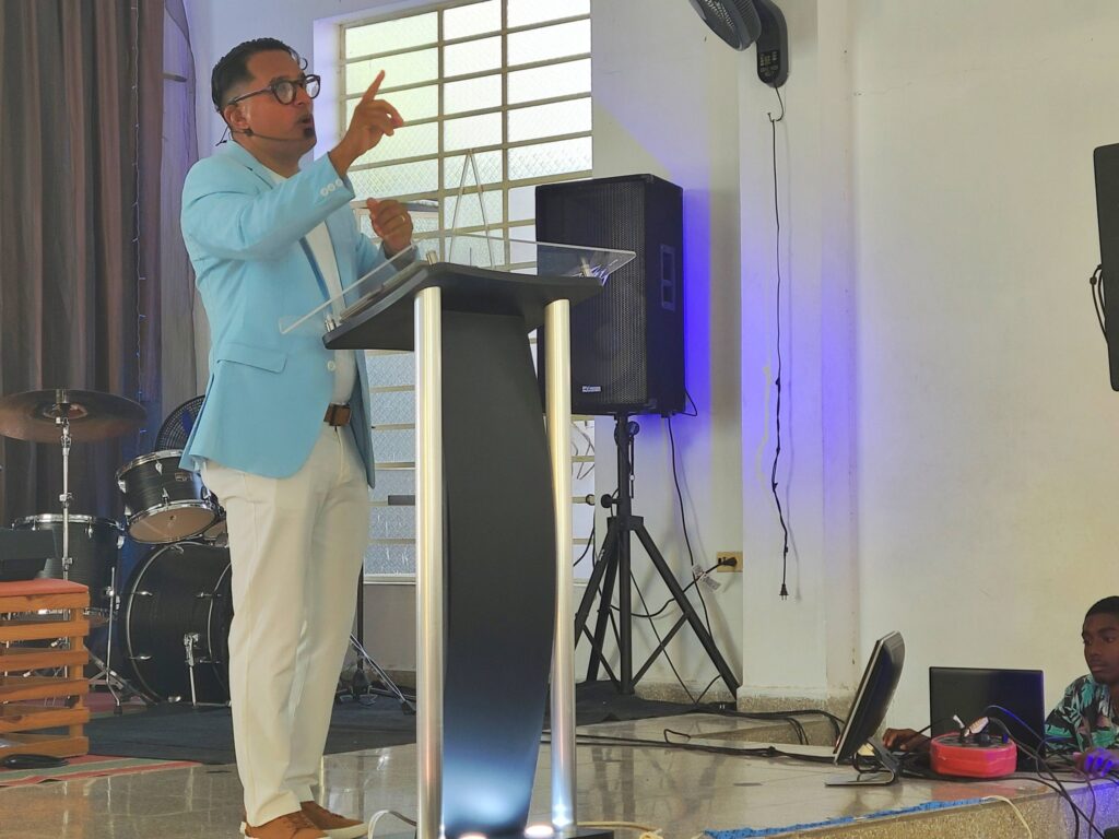 Las Iglesias se Convierten en un Salvavidas para los Pobres de Cuba en Tiempos de Crisis