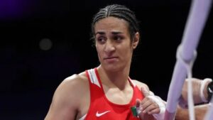 En la foto, la boxeadora argelina Imane Khelif