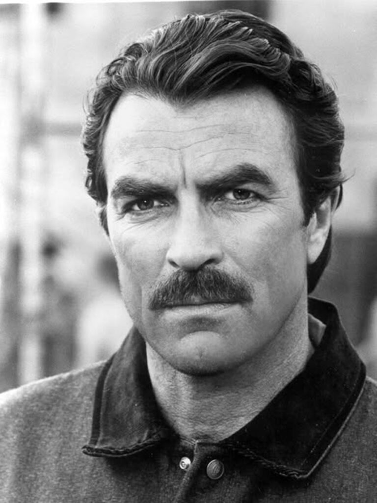 En la foto, Tom Selleck