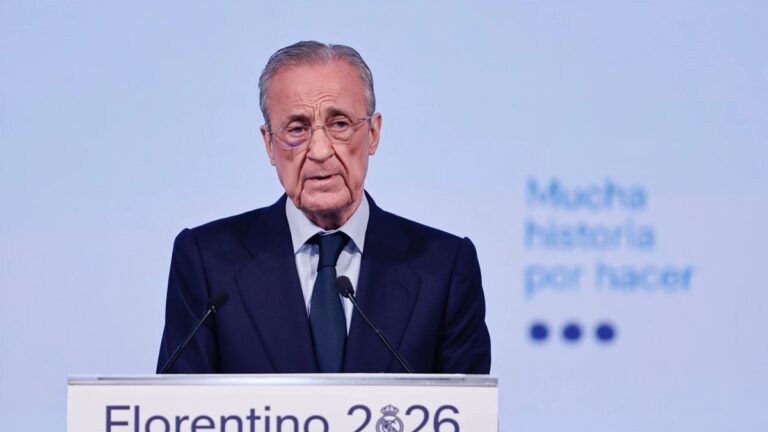 Florentino sale al ataque: "Los socios somos los dueños, otros vienen a servirse" 1 En la foto, Florentino Pérez durante la presentación de su campaña