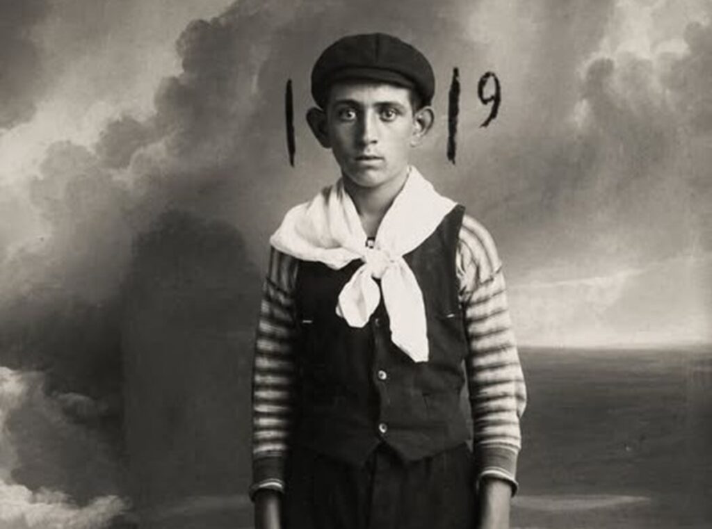 En la foto, Cayetano Santos Godino, el Petiso Orejudo