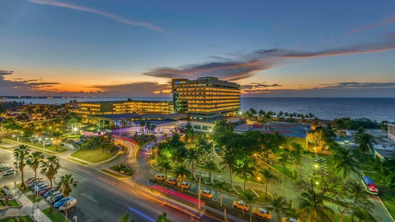 En la foto, el Hotel Melía Habana