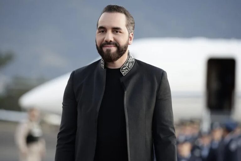 En la foto, Nayib Bukele