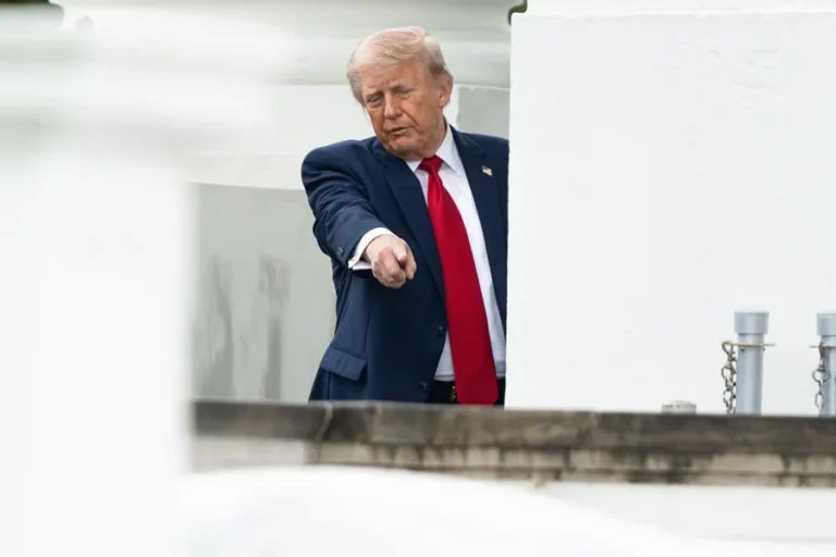 Trump asegura que Irán entregará sus reservas de uranio a EE.UU. como parte del acuerdo de paz 2 En la foto, Donald Trump