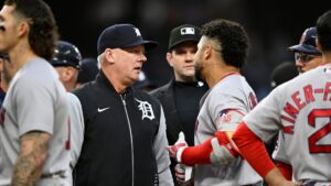 En la foto, Instantes posteriores al altercado entre Tigres y Red Sox