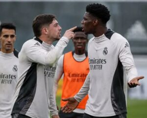 En la foto, Tchouaméni y Valverde en un entrenamiento