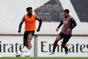 En la foto, Tchouaméni y Bellingham en un entrenamiento