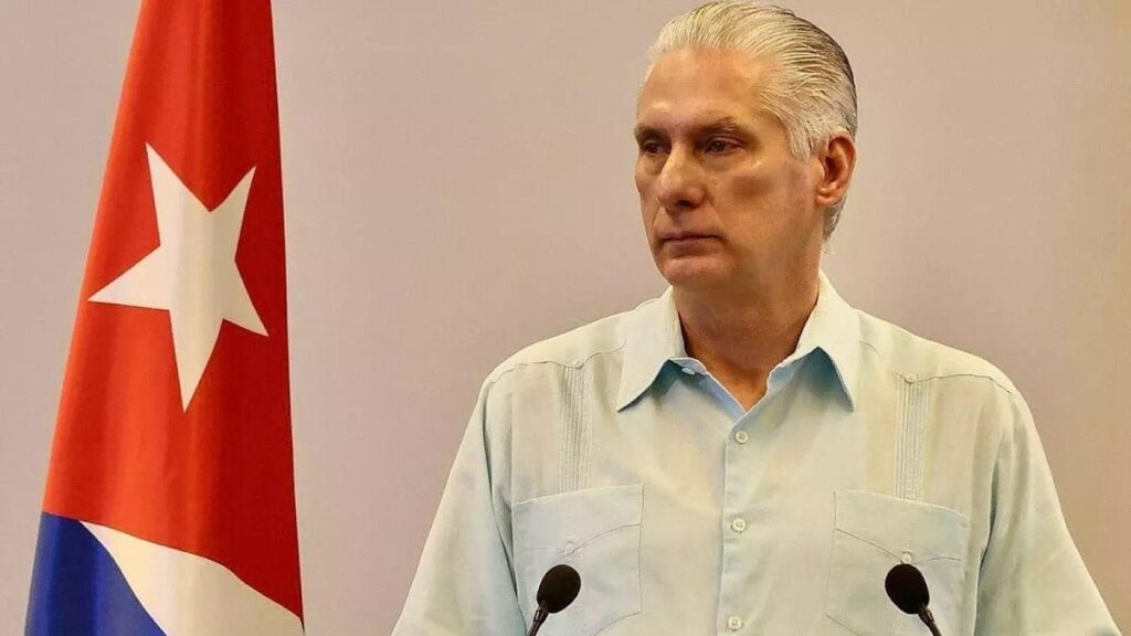 En la foto, Miguel Díaz-Canel