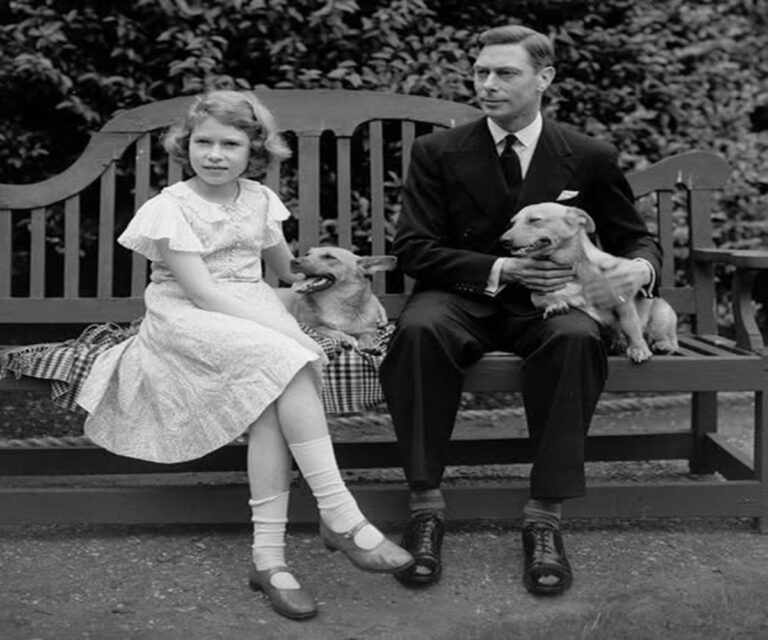 En la foto, el rey Jorge VI y la entonces princesa Isabel