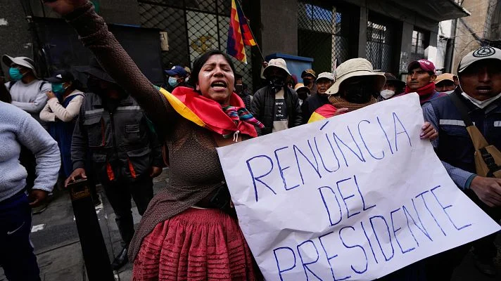 Bolivia en vilo: Evo juega al cerco mientras Paz intenta gobernar con un país bloqueado