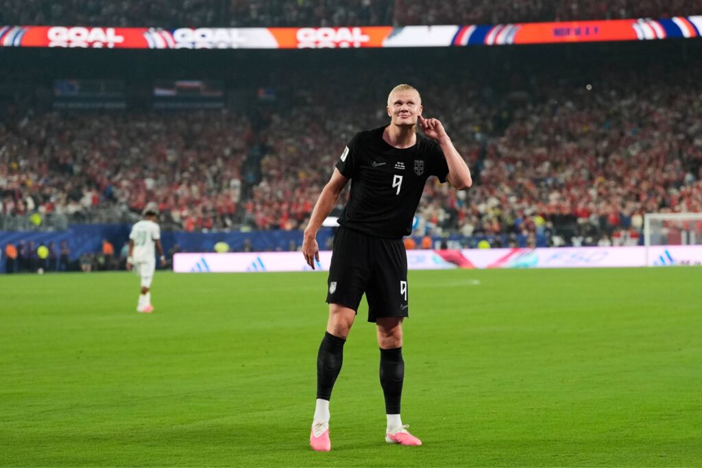Noruega derrota a Senegal con un doblete de Haaland y asegura su pase a la siguiente ronda 2 Noruega derrota a Senegal con un doblete de Haaland y asegura su pase a la siguiente ronda