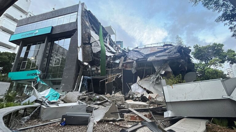 Dos terremotos de 7,2 y 7,5 sacuden Venezuela