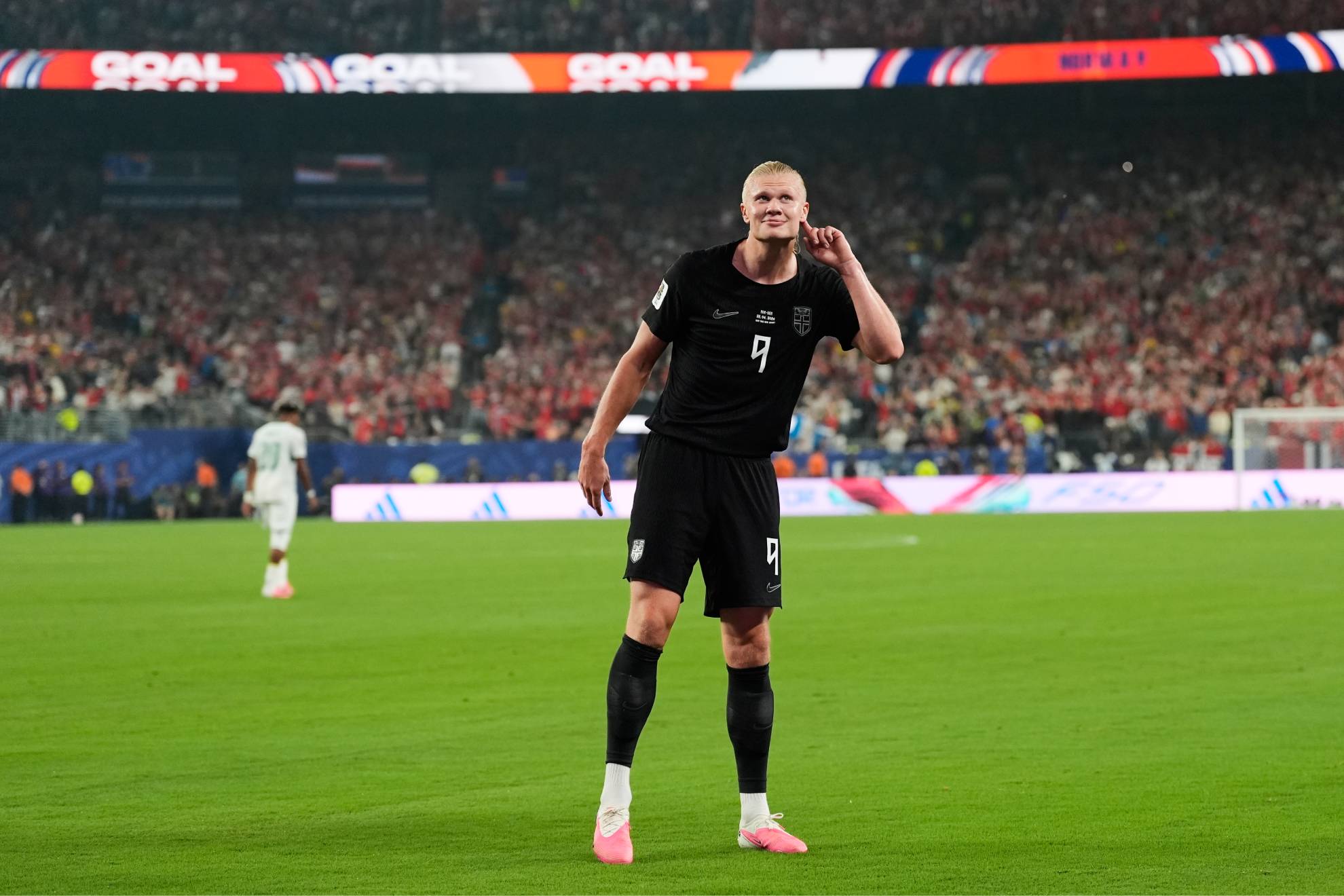 Noruega derrota a Senegal con un doblete de Haaland y asegura su pase a la siguiente ronda 1 Noruega derrota a Senegal con un doblete de Haaland y asegura su pase a la siguiente ronda