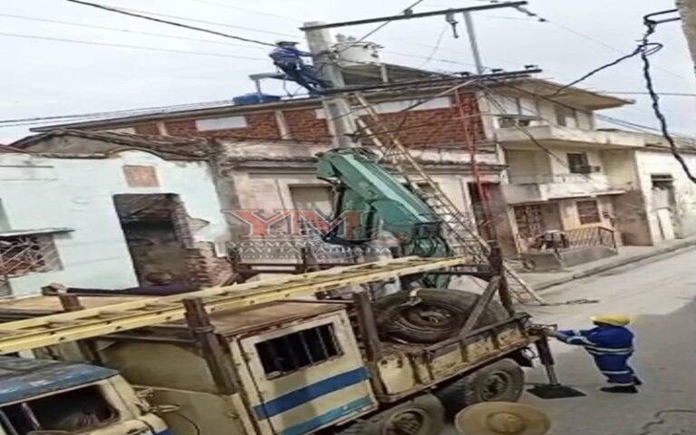 Más de cuatro días sin electricidad tras retiro de transformador en el centro de Santiago de Cuba