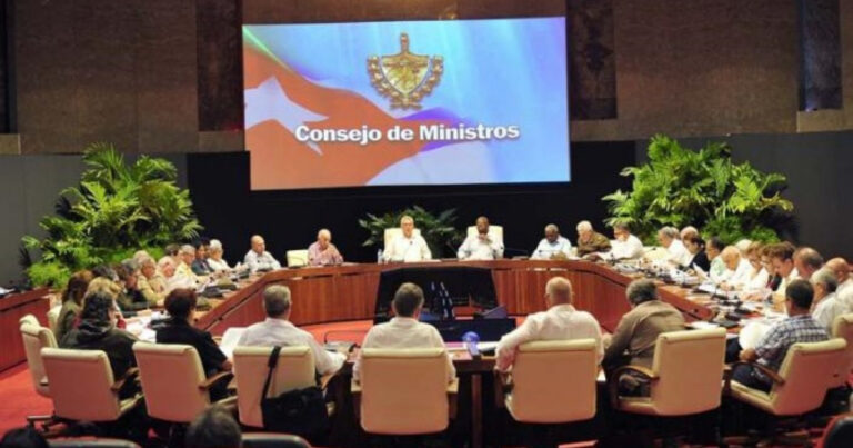 Menos ministerios, más miseria 1 Menos ministerios, más miseria