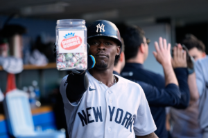 En la foto, Jazz Chisholm remocó dos con jonrón para Yankees