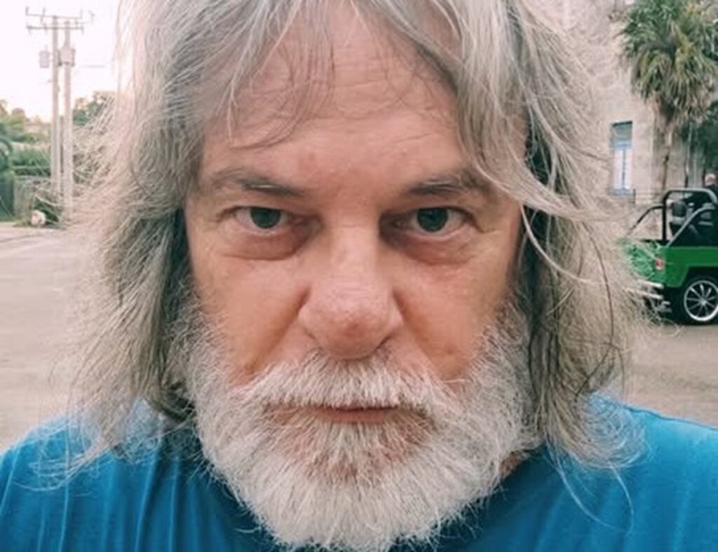 En la foto, Eduardo del Llano