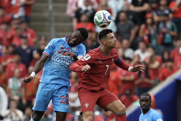 En la foto, un lance del partido entre Portugal y El Congo