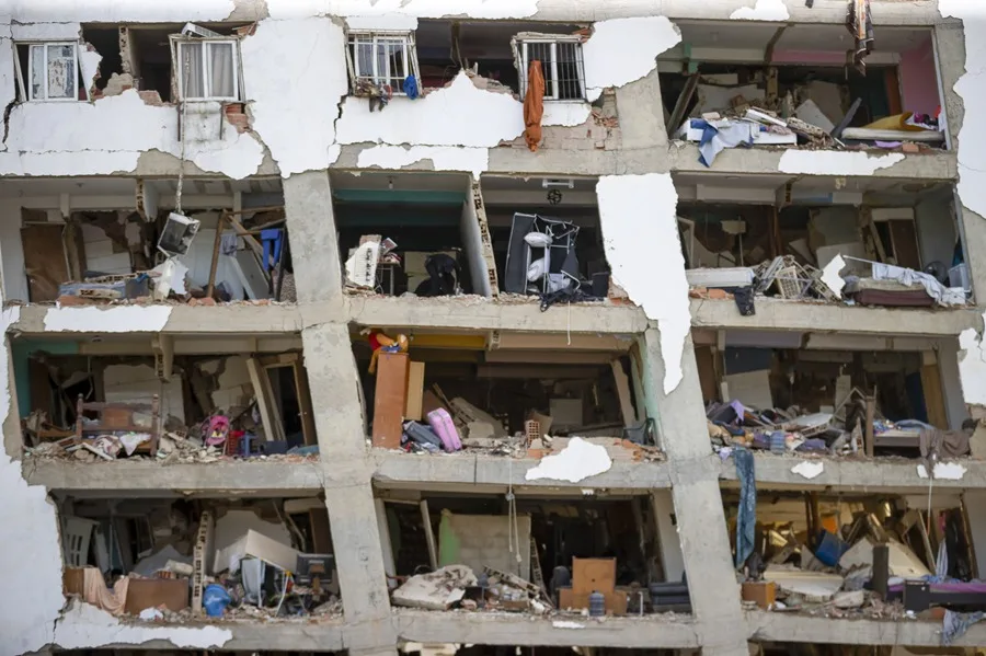 En la foto, edificios destruidos por los sismos en Venezuela
