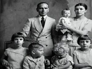 En la foto, María de las Mercedes y Joaquín del Cristo con sus hijos, Hilda, Mariano, Cayetano, Nélida, y la bebé María Concepción