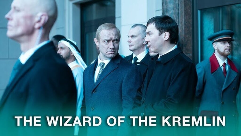 En la foto, un fotograma de El Mago del Kremlin