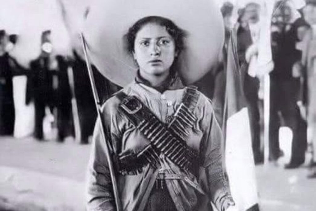 En la foto, Adela Velarde Pérez