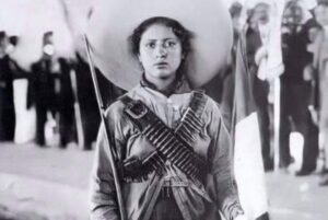 En la foto, Adela Velarde Pérez