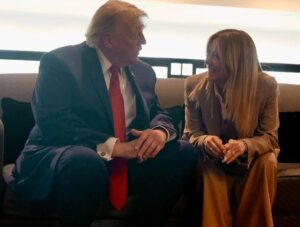 En al foto, Donald Trump y Giorgia Meloni