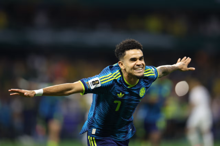 Colombia rompe sequía de ocho años con victoria 3-1 sobre Uzbekistán en el Azteca 1 En la foto, Luis Díaz