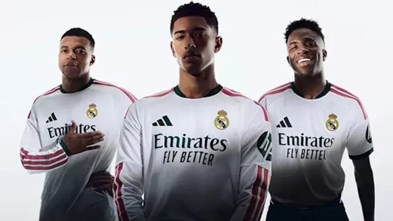 En las fotos, las estrellas del Madrid con sus nuevas camisetas