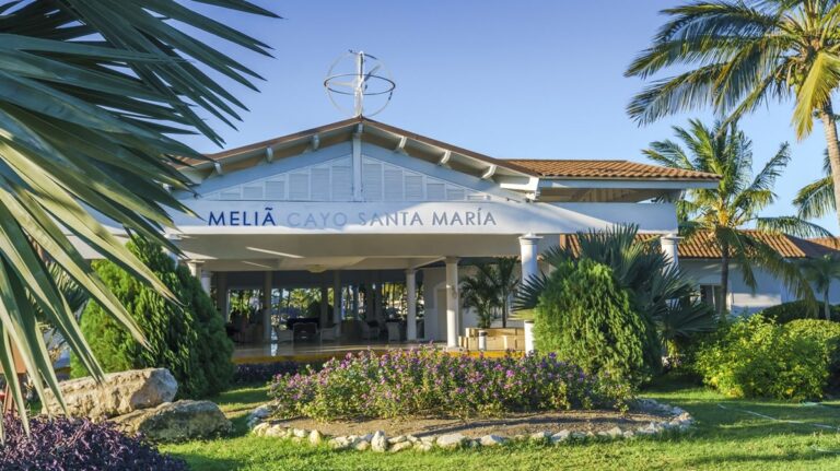 En la foto, la entrada del Hotel Meliá Cayo Santa María
