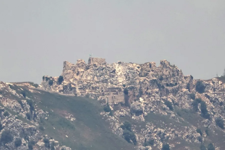 En la foto, Castillo de Beaufort, tomado por el ejército israelí, desde el lado israelí de la frontera en la Alta Galilea (Israel